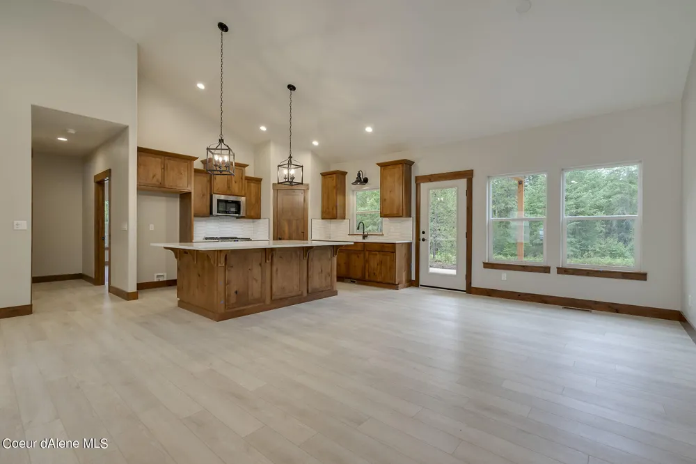 L1B8 Eclipse Road Rathdrum, ID 83858