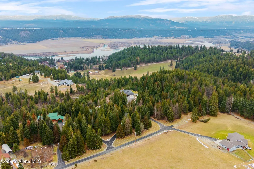 193 Cottage Lane Bonners Ferry, ID 83805