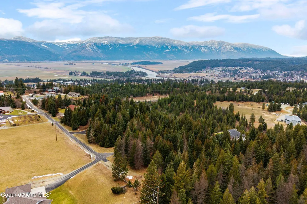 193 Cottage Lane Bonners Ferry, ID 83805