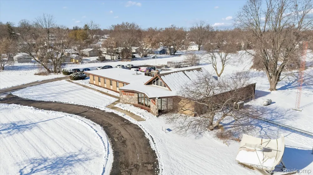 600 W CAVANAUGH ROAD Lansing City, MI 48910