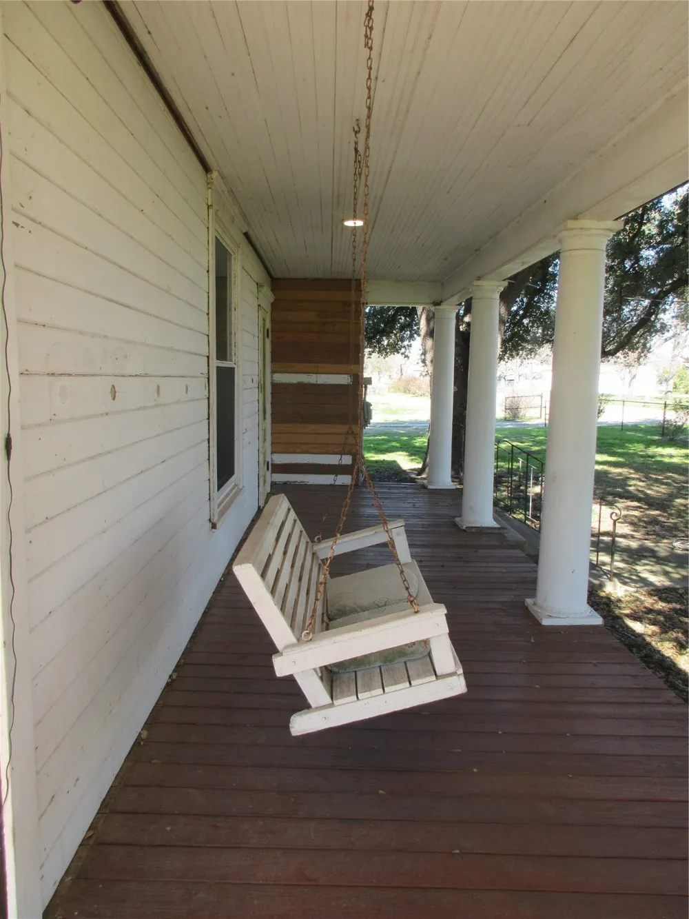 607 S First Street S Rosebud, TX 76570