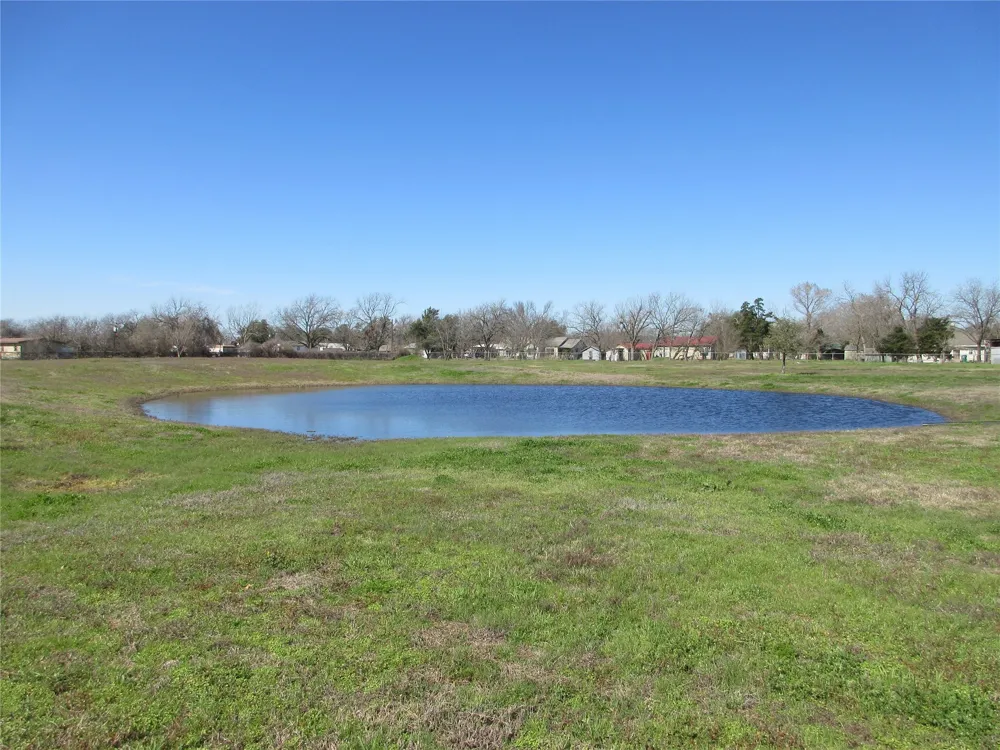 607 S First Street S Rosebud, TX 76570