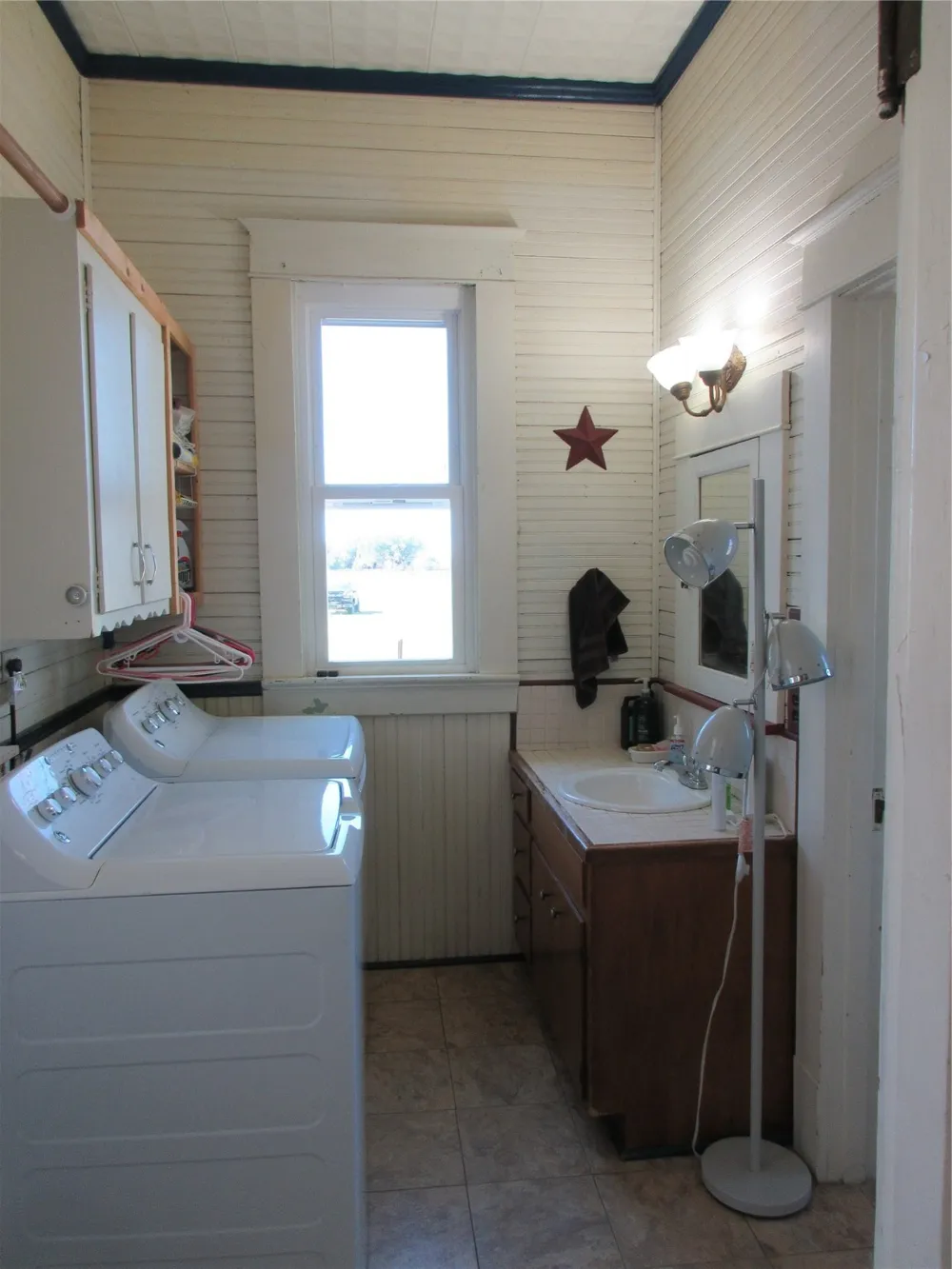 607 S First Street S Rosebud, TX 76570