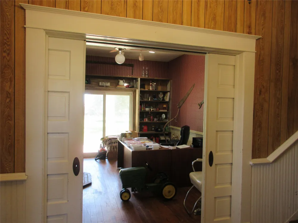 607 S First Street S Rosebud, TX 76570