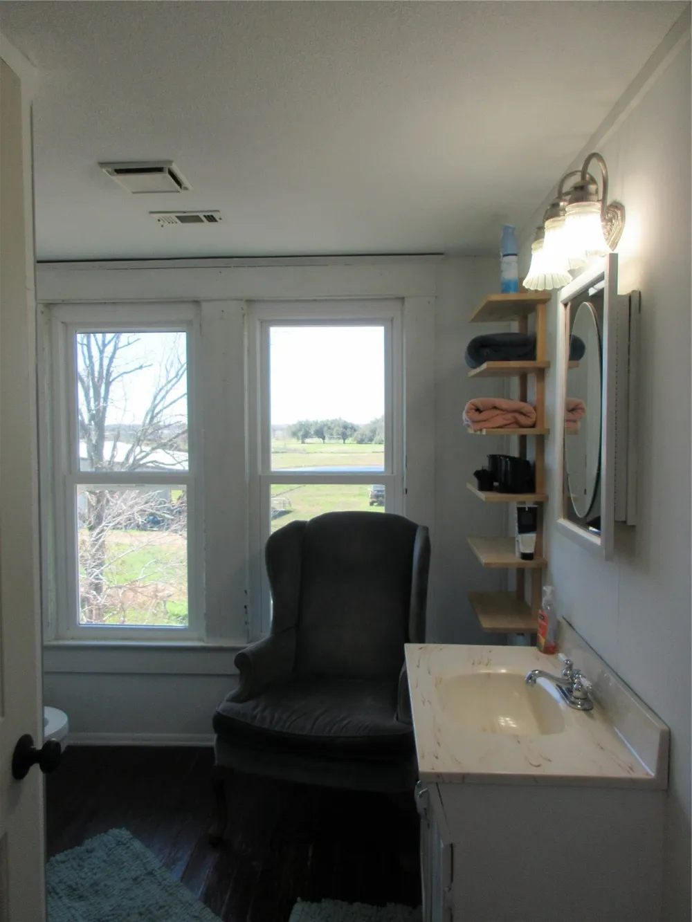 607 S First Street S Rosebud, TX 76570