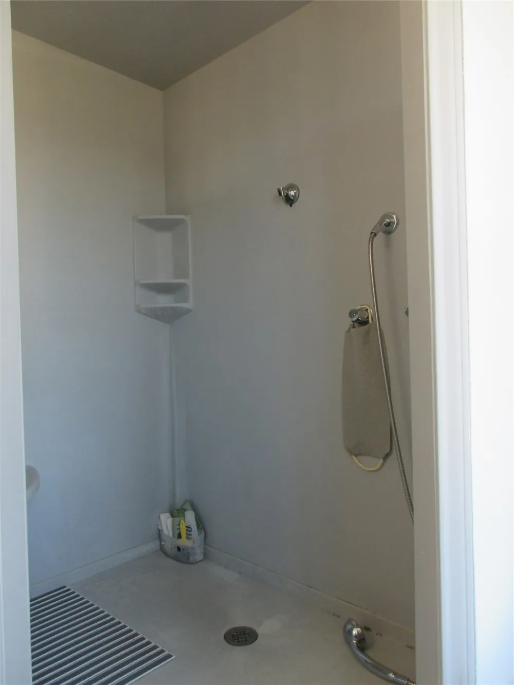 607 S First Street S Rosebud, TX 76570