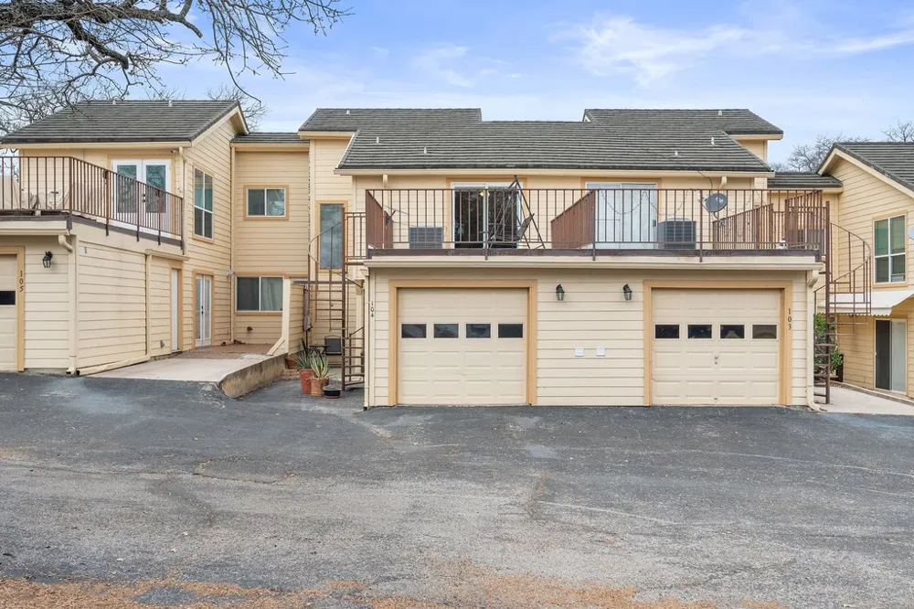 1201 Hi Stirrup #104 Horseshoe Bay, TX 78657