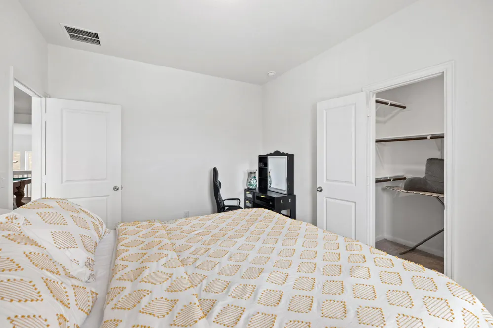 189 Durian Loop Buda, TX 78610