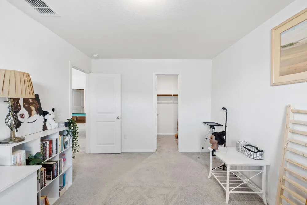189 Durian Loop Buda, TX 78610