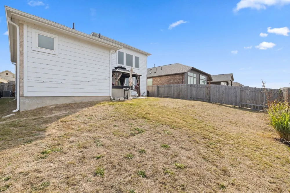 189 Durian Loop Buda, TX 78610