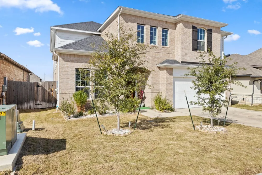 189 Durian Loop Buda, TX 78610