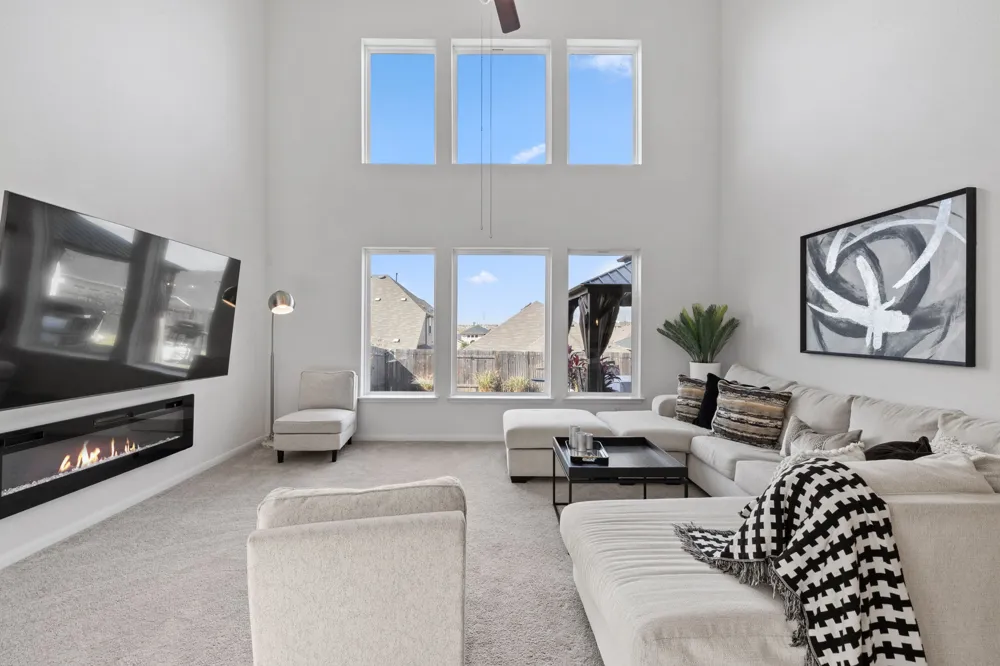 189 Durian Loop Buda, TX 78610