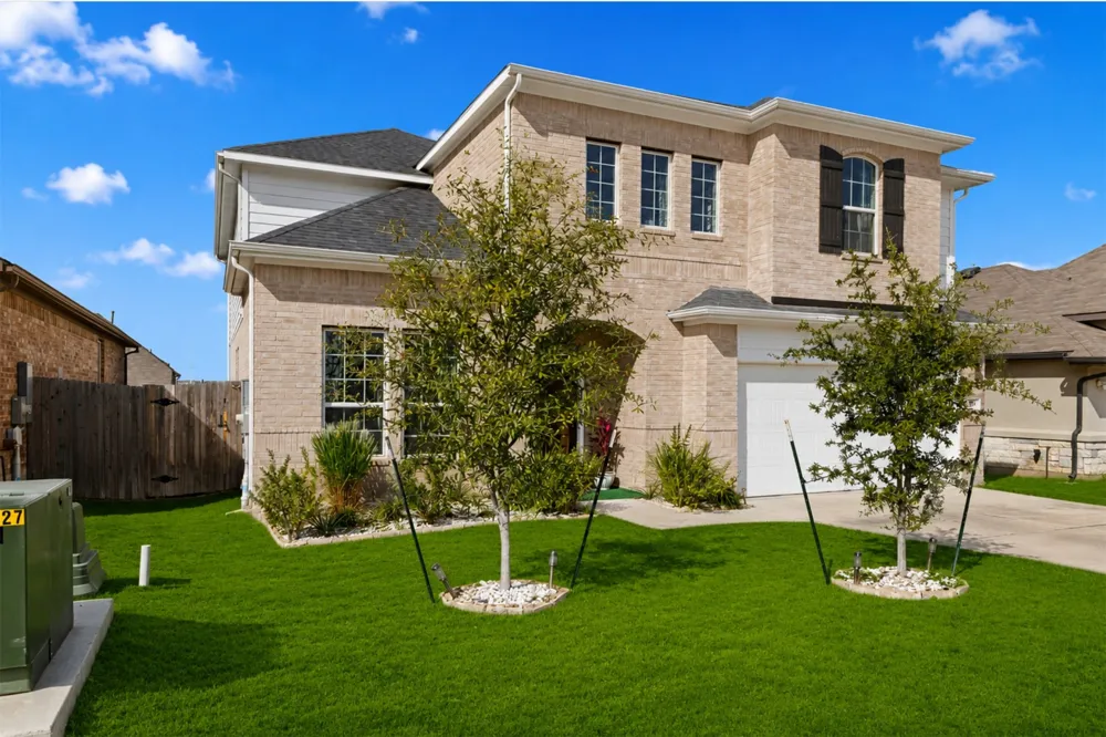 189 Durian Loop Buda, TX 78610
