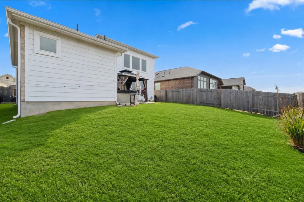 189 Durian Loop Buda, TX 78610