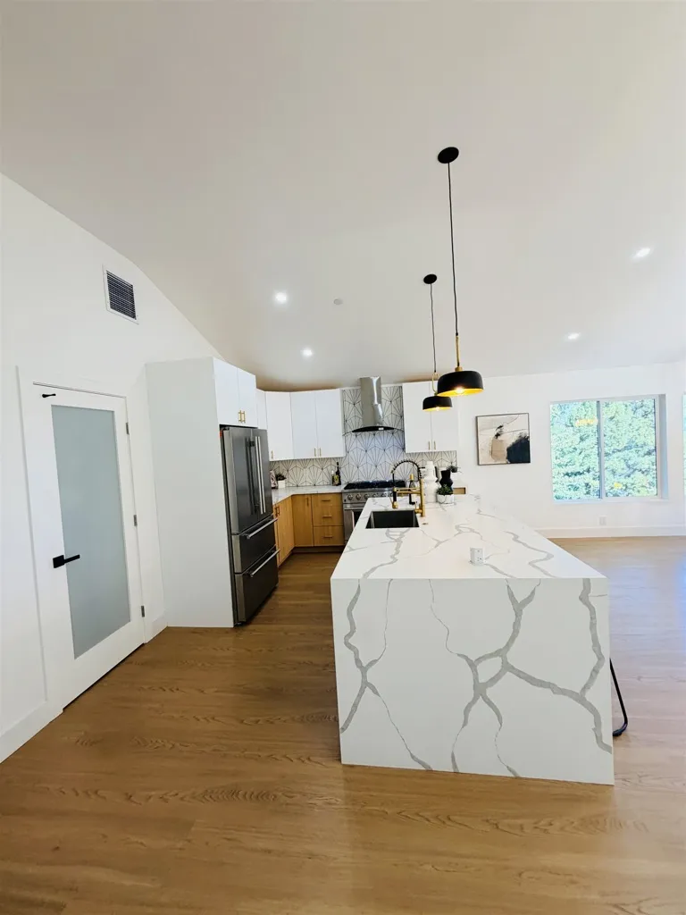 612 Canyon Rd Novato, CA 94947