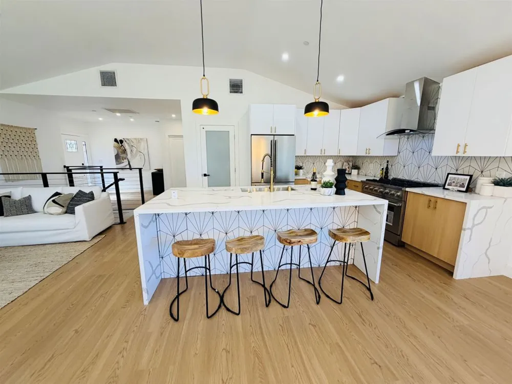 612 Canyon Rd Novato, CA 94947