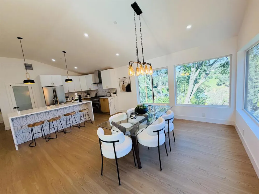 612 Canyon Rd Novato, CA 94947