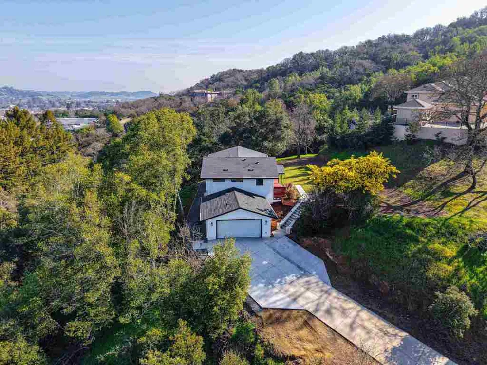 612 Canyon Rd Novato, CA 94947