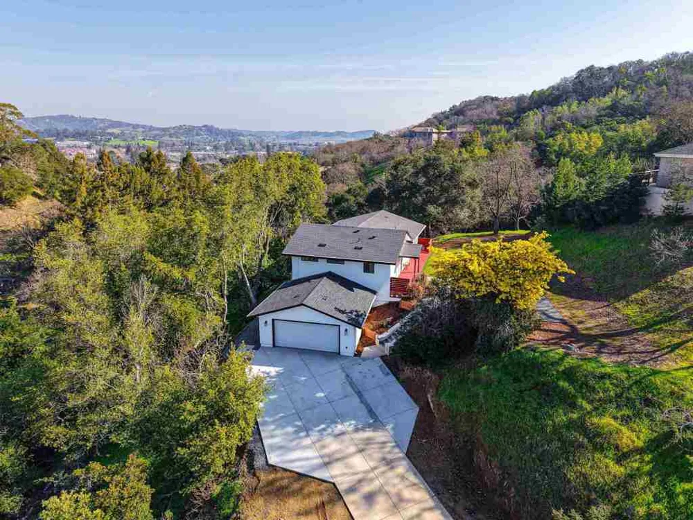 612 Canyon Rd Novato, CA 94947