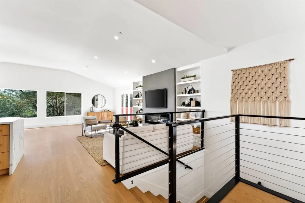 612 Canyon Rd Novato, CA 94947