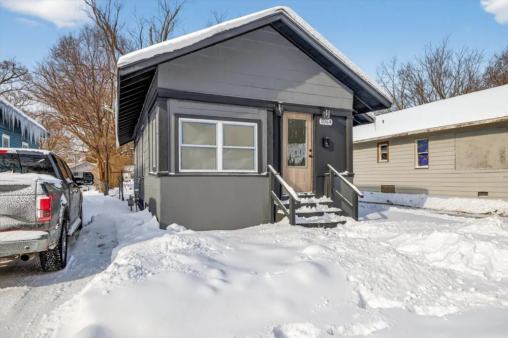 1064 Ogden Avenue Benton Harbor City, MI 49022