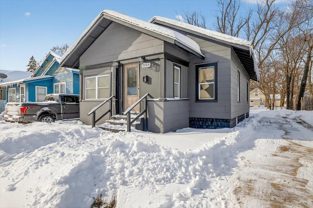 1064 Ogden Avenue Benton Harbor City, MI 49022