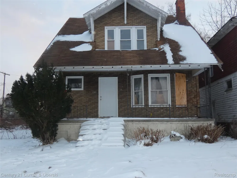 2301 Fullerton Street