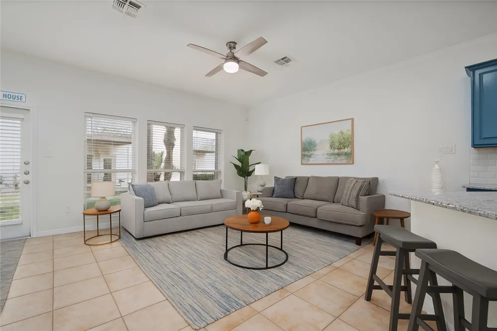 14878 Granada Dr Drive #303 Corpus Christi, TX 78418