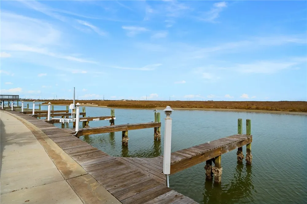 14878 Granada Dr Drive #303 Corpus Christi, TX 78418