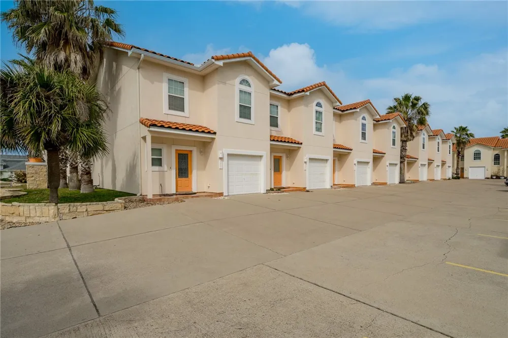 14878 Granada Dr Drive #303 Corpus Christi, TX 78418