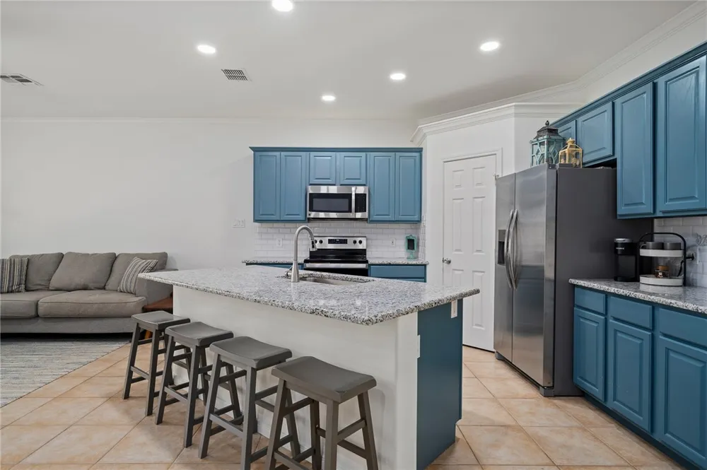 14878 Granada Dr Drive #303 Corpus Christi, TX 78418