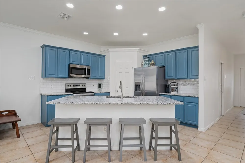 14878 Granada Dr Drive #303 Corpus Christi, TX 78418