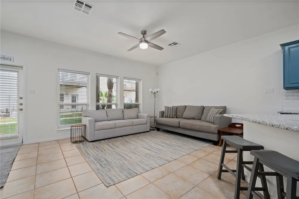 14878 Granada Dr Drive #303 Corpus Christi, TX 78418