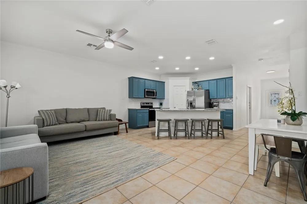 14878 Granada Dr Drive #303 Corpus Christi, TX 78418