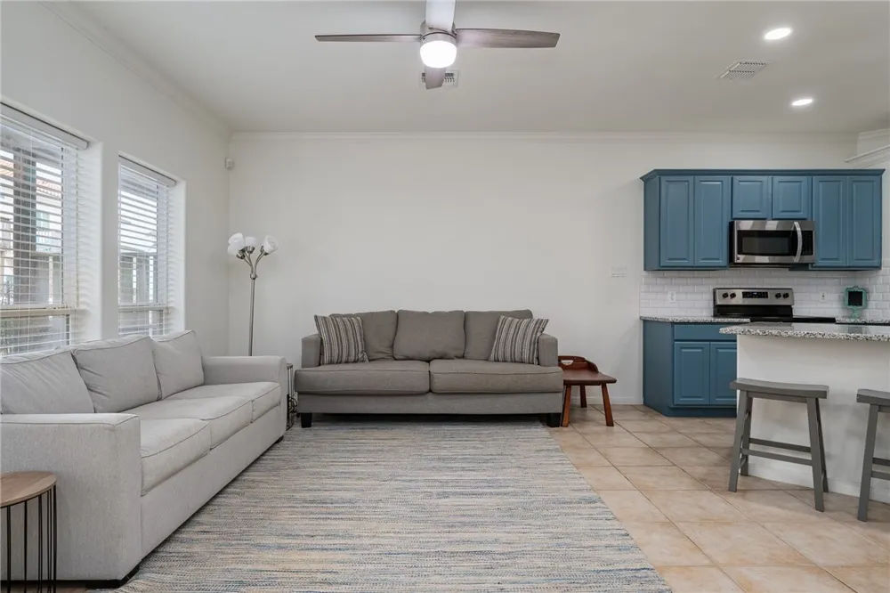 14878 Granada Dr Drive #303 Corpus Christi, TX 78418