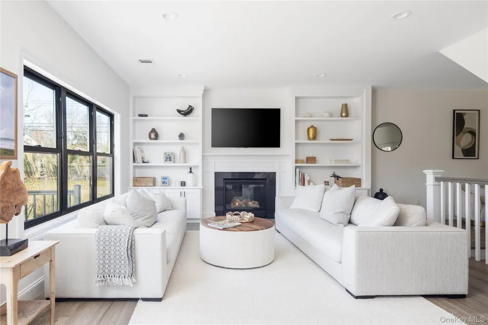 242 Maple Lane Greenport, NY 11944