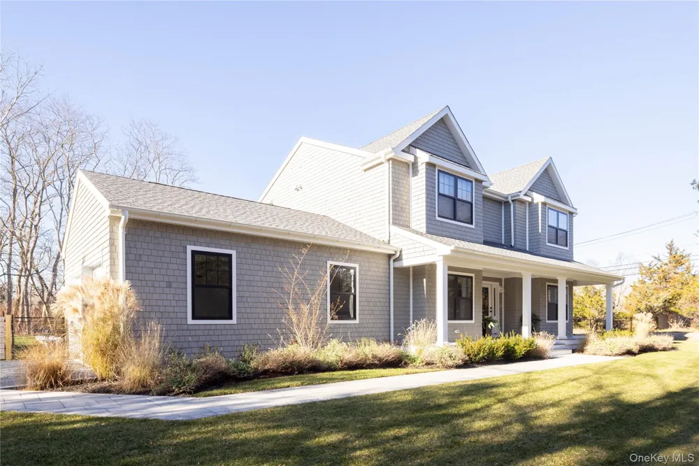 242 Maple Lane Greenport, NY 11944