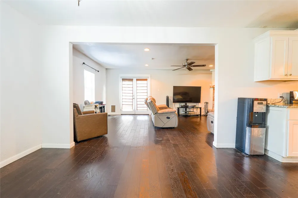200 W Greenbriar Street Robinson, TX 76706
