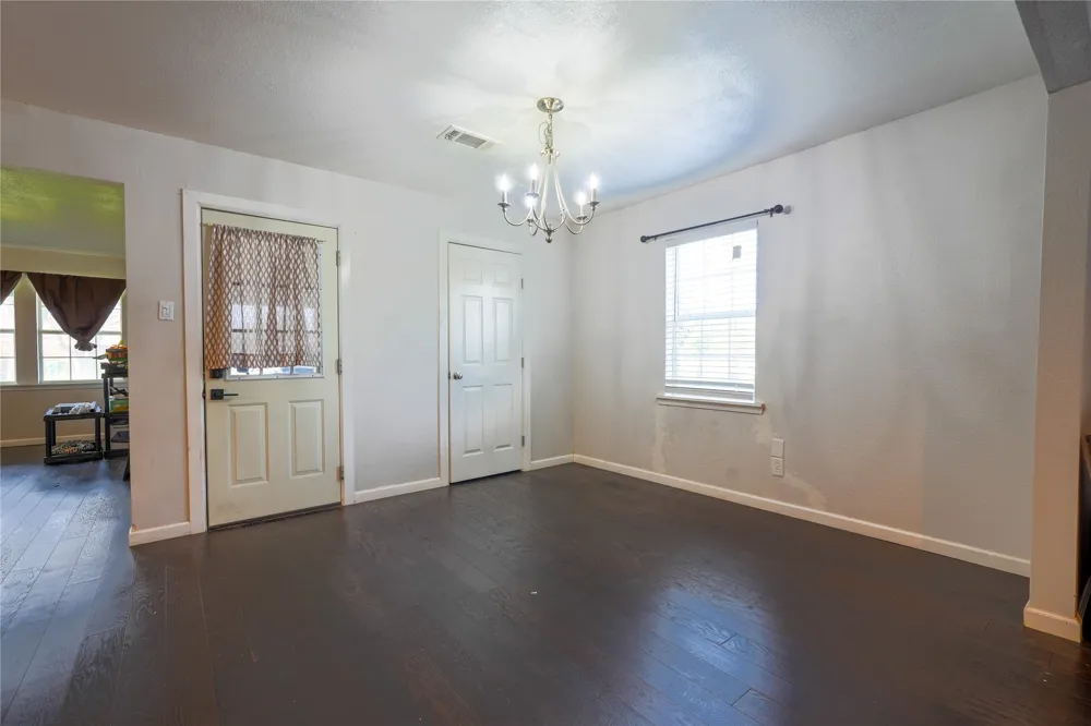 200 W Greenbriar Street Robinson, TX 76706