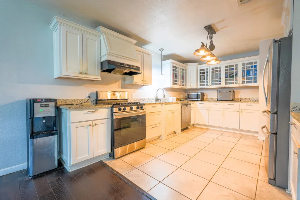 200 W Greenbriar Street Robinson, TX 76706