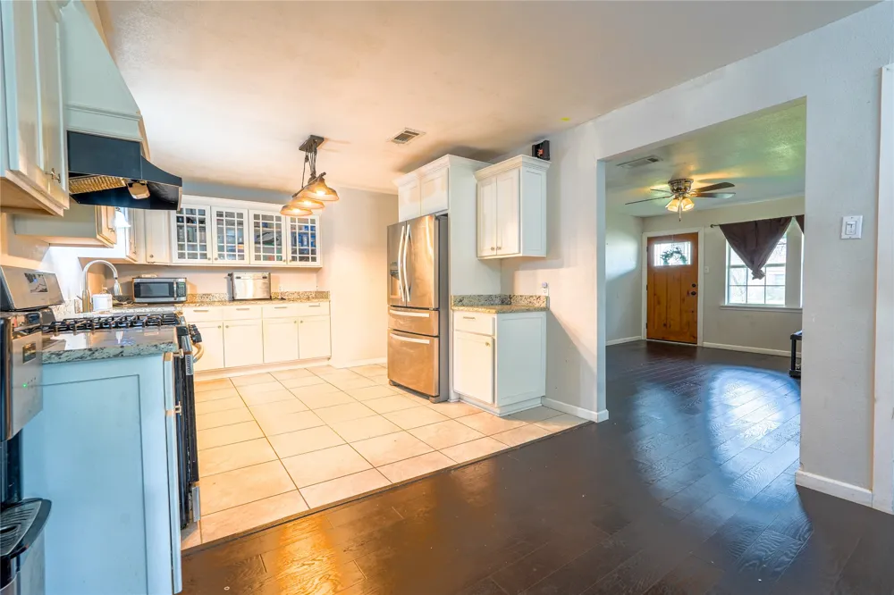200 W Greenbriar Street Robinson, TX 76706