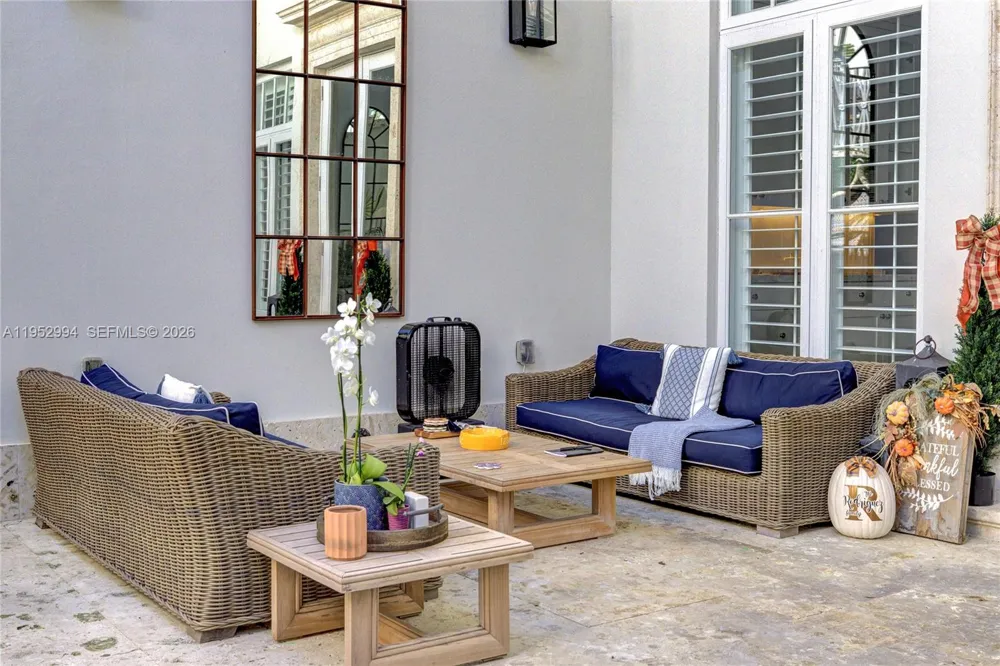 641 Almeria Ave Coral Gables, FL 33134