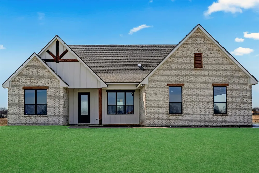 3241 County Road 1224 Cleburne, TX 76033