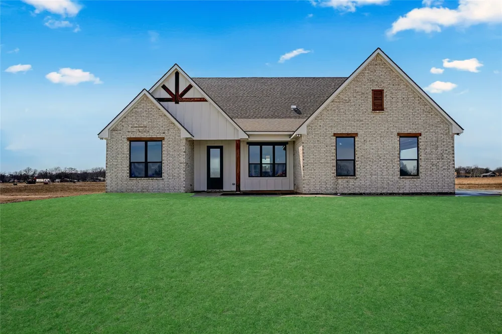 3301 County Road 1224 Cleburne, TX 76033