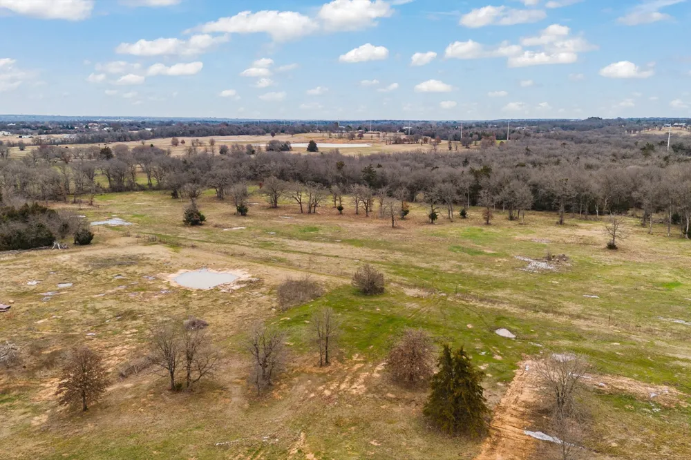 7461 County Road 1202 Cleburne, TX 76031