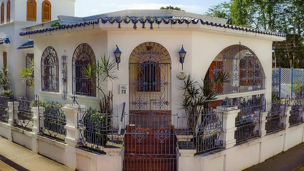 70 Calle DEL BOSQUE Mayaguez, PR 00680