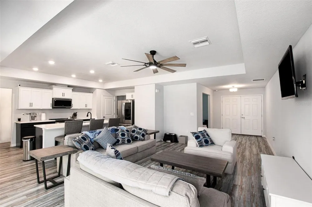 128 CYPRESS BOULEVARD E Homosassa, FL 34446