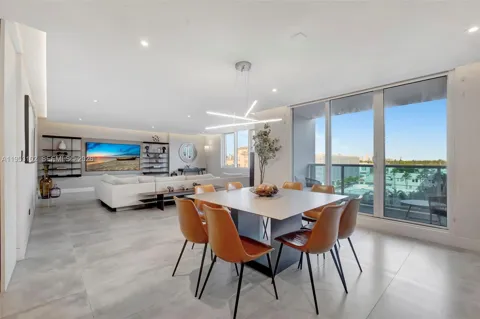 2301 Collins Ave #634/635