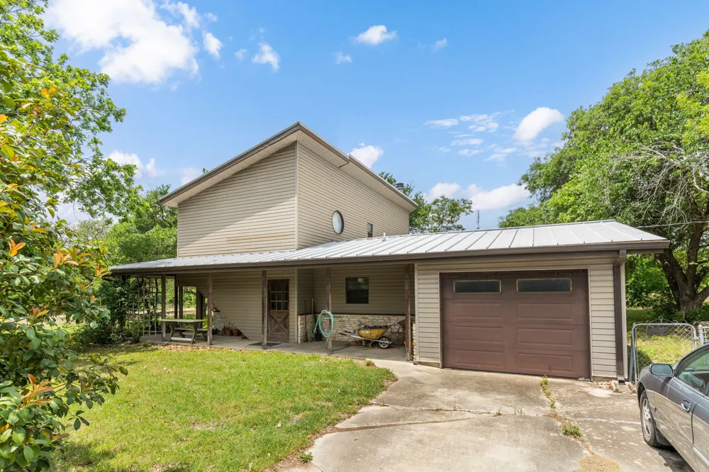 907 Horace Howard Drive San Marcos, TX 78666