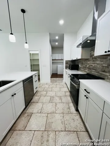 708 Taylor Dr Horseshoe Bay, TX 78657
